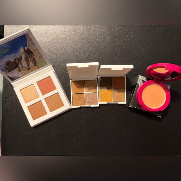 MakeUp Bundle (Small Makeup Bag with 4 items) - Picture 1 of 12